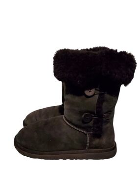 UGG Australia Black Leather Sheepskin Boots Women's Size 6